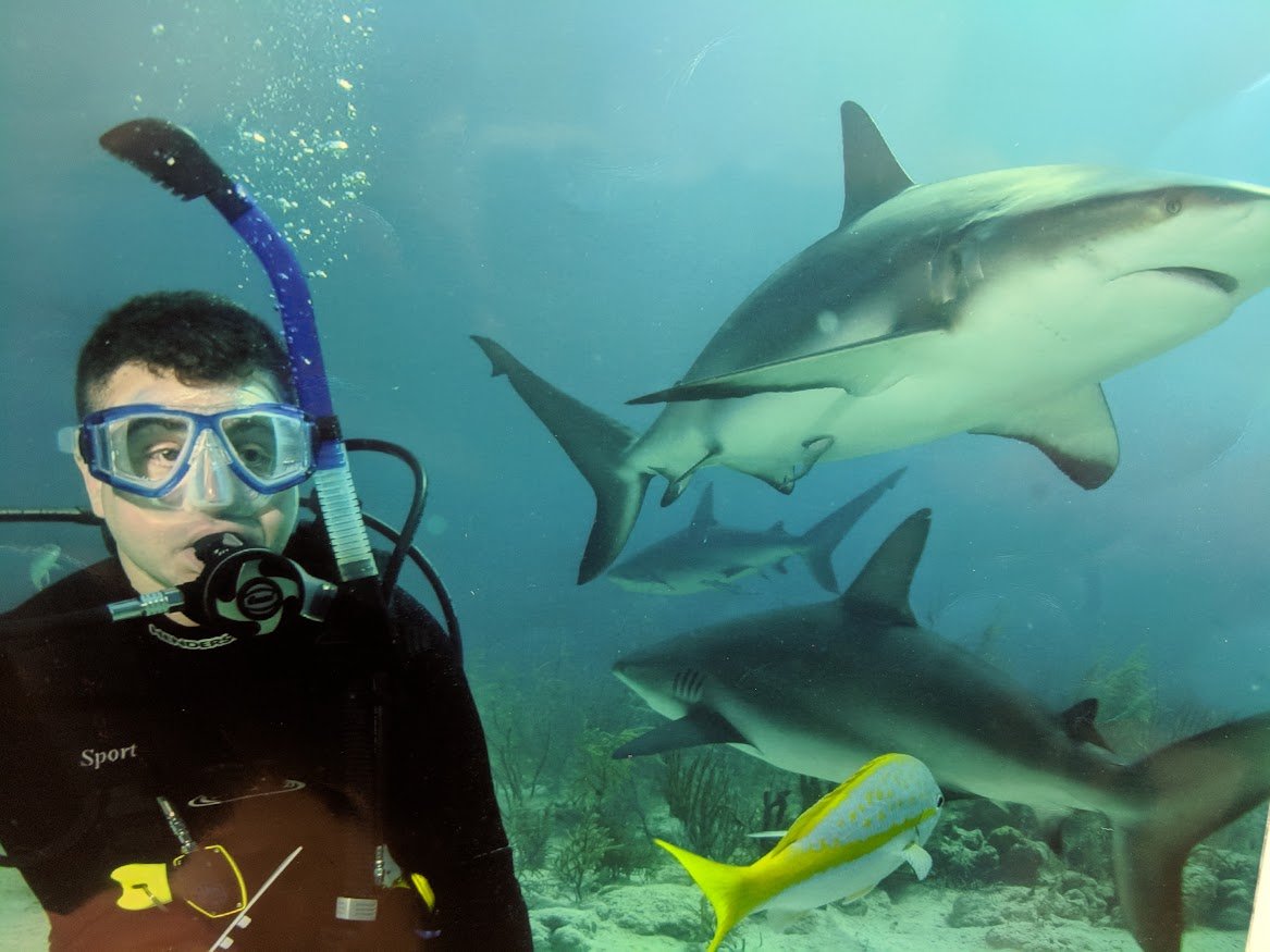 Dr. Katz diving in Nassau, Bahamas before becoming board certified in Hyperbaric Medicine.